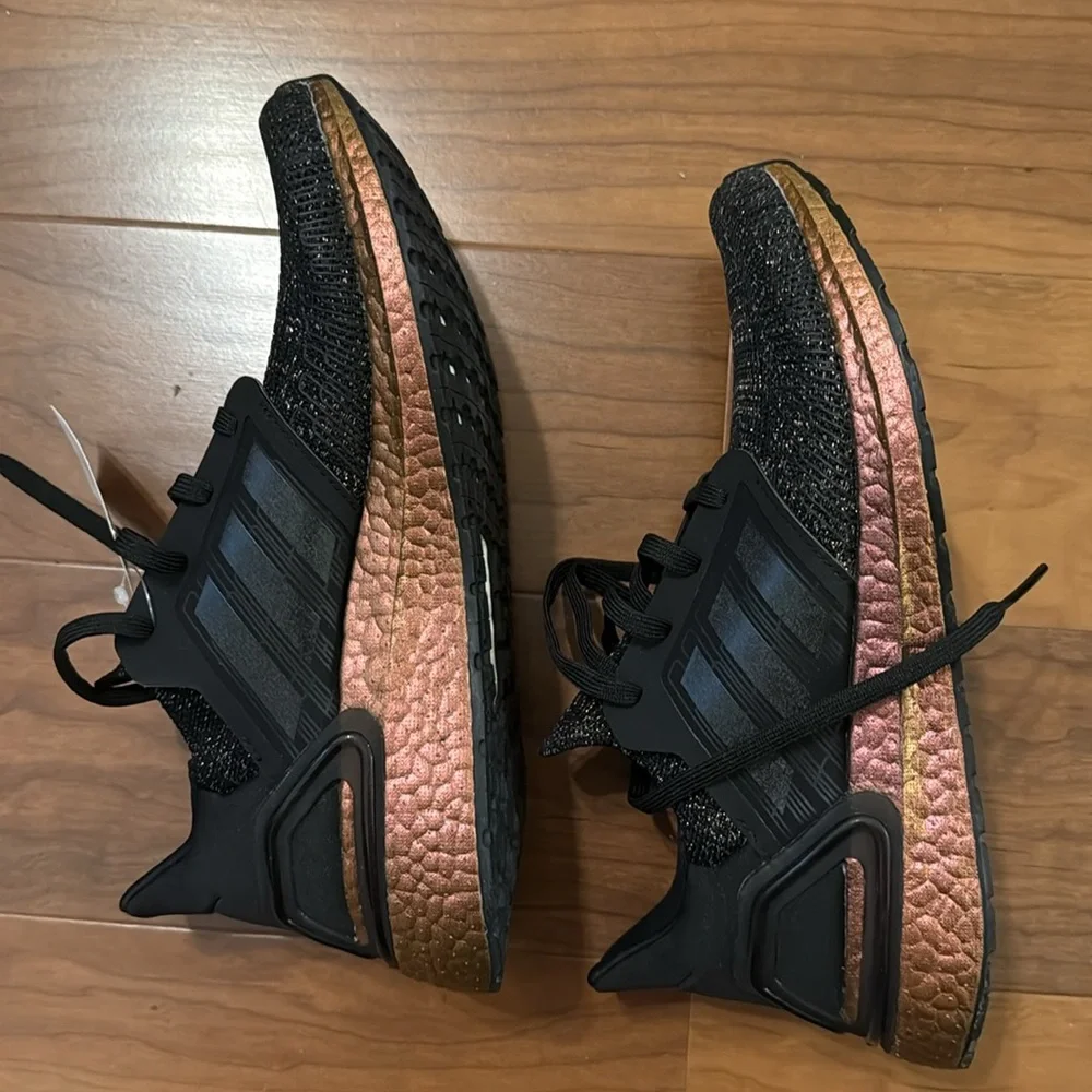 Adidas Black and purple Ultraboost 20 big kids size 6.5, Women size 8-8.5 - Picture 2 of 5